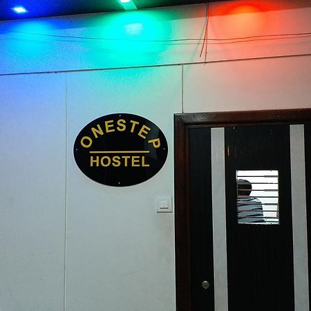 One Step Hostel Mumbai Eksteriør bilde
