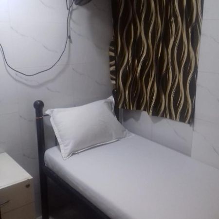 One Step Hostel Mumbai Eksteriør bilde