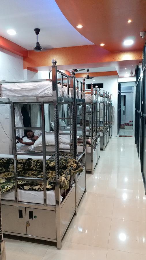 One Step Hostel Mumbai Eksteriør bilde