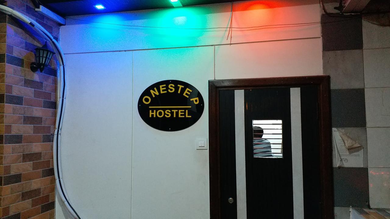 One Step Hostel Mumbai Eksteriør bilde